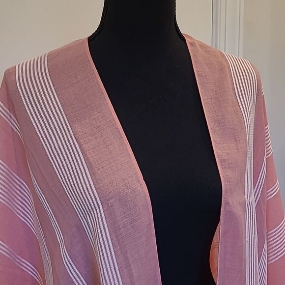 Pink and white cover all for Cocktail Night Out - Picture 2 of 10